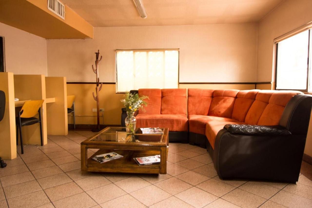 Hotel & Suites Marrod Chihuahua Exterior photo