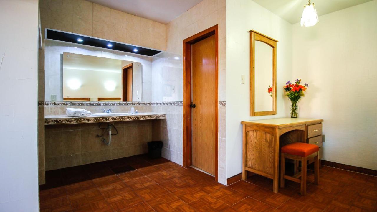 Hotel & Suites Marrod Chihuahua Exterior photo